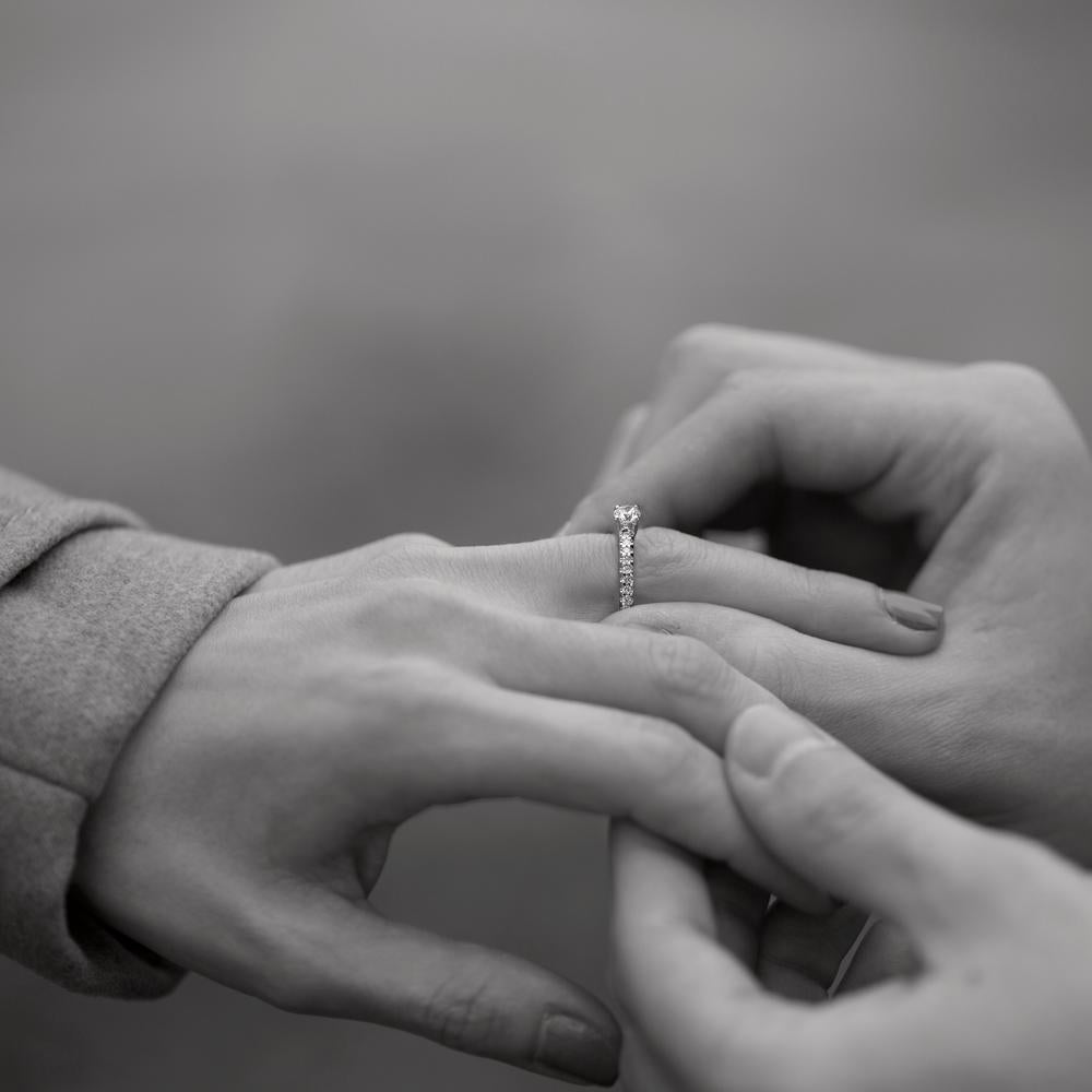 Solitaire ring 750/18K hvidguld Diamant 0.31 ct, 23 Sten , w-si